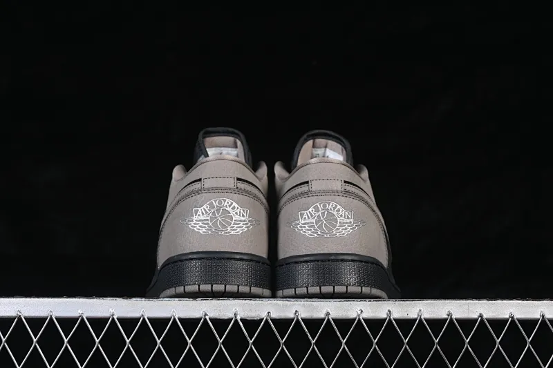 All Categories Air Jordan Jordan Series Basketball Shoes Air Jordan 1 Low Air Jordan 1 Low AJ1 Joe 1 Milk Tea Mocha Low State Cultural Casual Shoes IB7109-005